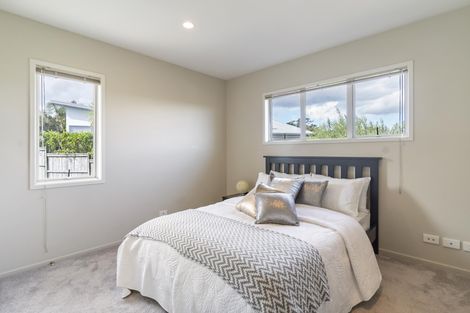 Photo of property in 51 Kittiwake Drive, Schnapper Rock, Auckland, 0632