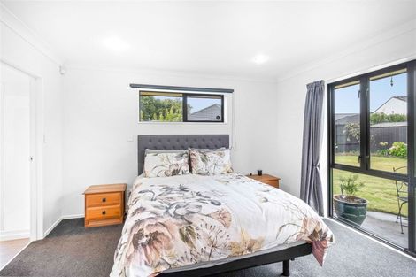 Photo of property in 10 John Morel Place, Parklands, Christchurch, 8083