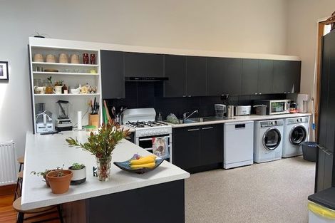 Photo of property in 54 Porritt Avenue, Mount Victoria, Wellington, 6011
