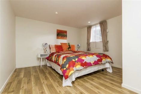 Photo of property in 14 Cassino Street, Bayswater, Auckland, 0622