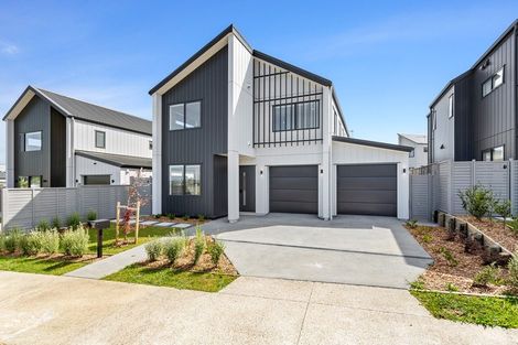 Photo of property in 31 Parkmore Drive, Rosehill, 2113