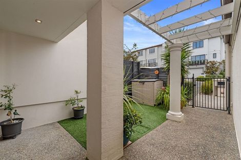 Photo of property in 140 Gills Road, Albany Heights, Auckland, 0632