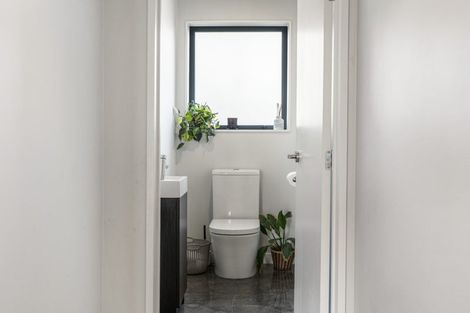 Photo of property in 31 Aldon Lane, The Gardens, Auckland, 2105