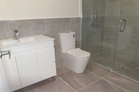 Photo of property in 21 Millcroft Lane, Ranui, Auckland, 0612