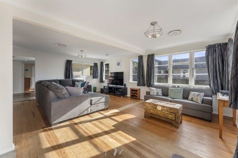 Photo of property in 5 Prouse Grove, Silverstream, Upper Hutt, 5019