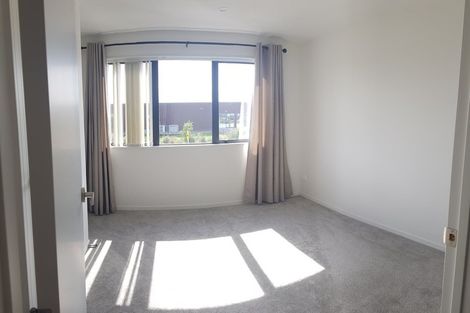 Photo of property in 17 Kaha Road, Takanini, 2110
