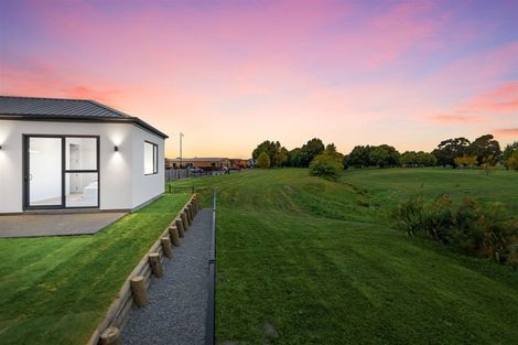 Photo of property in 12 Pacers Lane, Yaldhurst, 8042