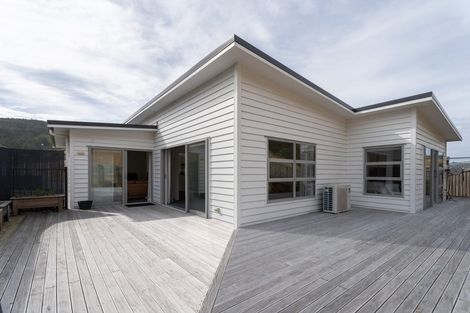 Photo of property in 103 Melksham Drive, Churton Park, Wellington, 6037