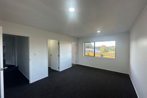 Photo of property in 155 Botany Road, Botany Downs, Auckland, 2010