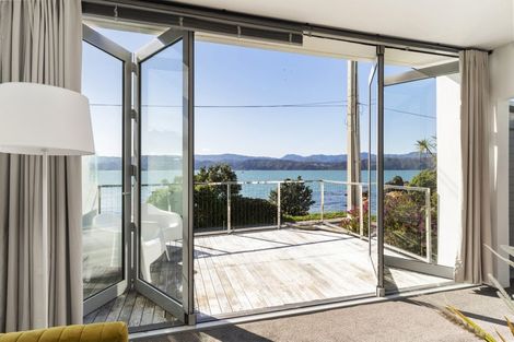 Photo of property in 491 Karaka Bay Road, Karaka Bays, Wellington, 6022