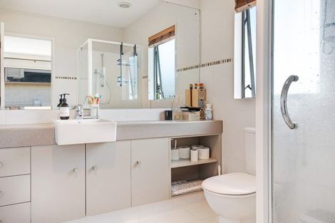 Photo of property in 116a Jeffs Road, Flat Bush, Auckland, 2016