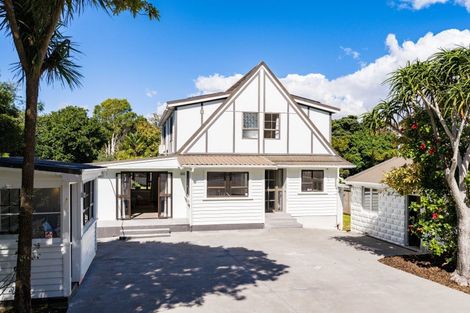 Photo of property in 2 Memorial Drive, Parahaki, Whangarei, 0112