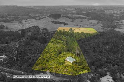 Photo of property in 227 Forest Hill Road, Waiatarua, Auckland, 0612