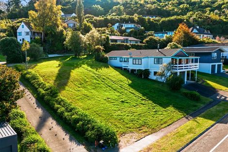 Photo of property in 100 Wakeman Road, Acacia Bay, Taupo, 3330