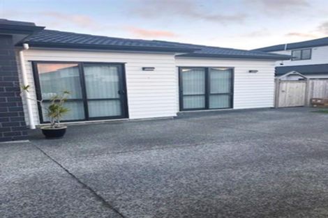 Photo of property in 15 Drumbuoy Drive, Flat Bush, Auckland, 2019