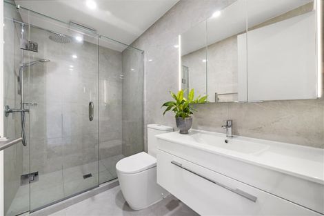 Photo of property in 70 Te Oneroa Way, Long Bay, Auckland, 0630