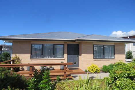 Photo of property in 33 Queen Street, Westport, 7825