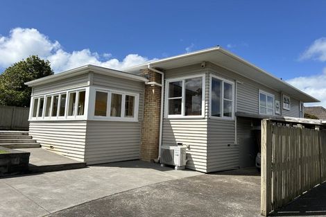 Photo of property in 1/12 Northumberland Avenue, Belmont, Auckland, 0622