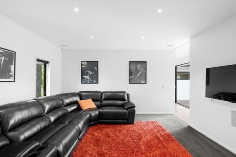 Photo of property in 2 Westburn Place, Prebbleton, 7604