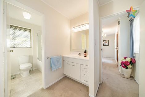 Photo of property in 22 Waddington Drive, Naenae, Lower Hutt, 5011