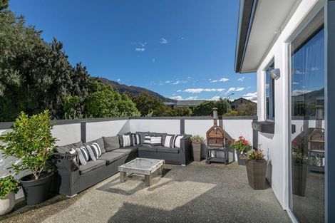 Photo of property in 6 Ryalls Way, Lake Hawea, Wanaka, 9382