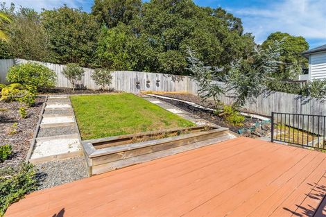 Photo of property in 5 Bridget Court, Red Beach, 0932