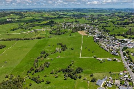 Photo of property in 122 Hurndall Street East, Maungaturoto, 0520