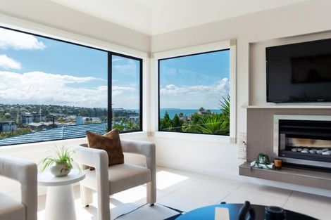 Photo of property in 34 Browns Bay Road, Rothesay Bay, Auckland, 0630