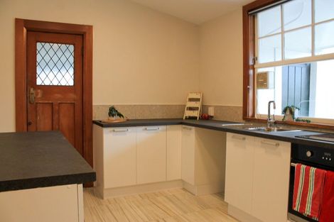 Photo of property in 972 Tremaine Avenue, Roslyn, Palmerston North, 4414