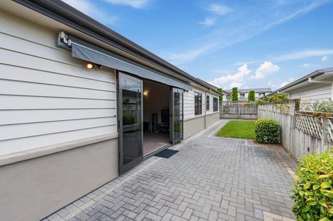 Photo of property in 2/1 The Moorings, Two Mile Bay, Taupo, 3330