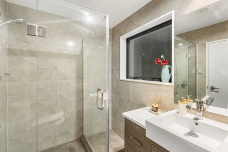 Photo of property in 31 Aldon Lane, The Gardens, Auckland, 2105