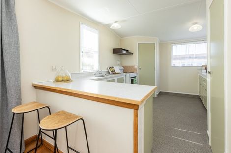 Photo of property in 705 Avenue Road West, Saint Leonards, Hastings, 4120