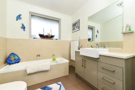 Photo of property in 28 Kelly Road, Cambridge, 3434