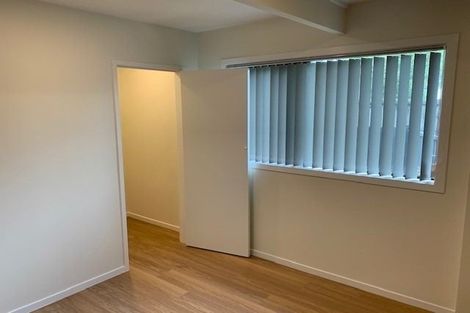 Photo of property in 1/29 Camelot Place, Glenfield, Auckland, 0629