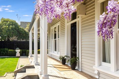 Photo of property in 42 Holly Road, St Albans, Christchurch, 8014