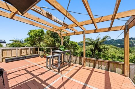 Photo of property in 22 Otonga Heights, Maungaraki, Lower Hutt, 5010