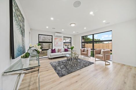 Photo of property in 11 Tawapou Close, Massey, 0614