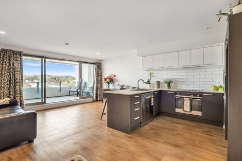 Photo of property in 304/25 Bute Road, Browns Bay, Auckland, 0630