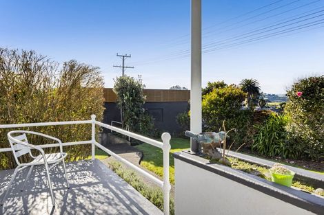 Photo of property in 32 Leicester Street, Patea, 4520