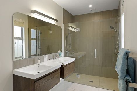 Photo of property in 2 Greenbank Place, Parklands, Christchurch, 8083