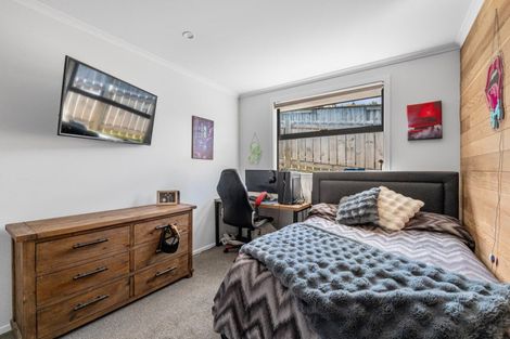 Photo of property in 24 Moira Close, Welcome Bay, Tauranga, 3175