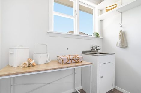 Photo of property in 32 Primrose Street, Northcote, Christchurch, 8052