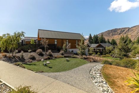 Photo of property in 24/10u George Bullen Lane, Arthurs Point, Queenstown, 9371