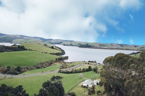 Photo of property in 112 Waikawa Curio Bay Road, Waikawa, Tokanui, 9884
