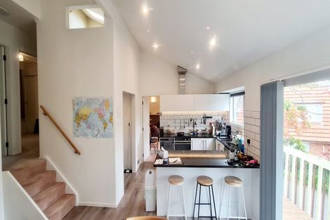 Photo of property in 24c Chatsworth Road, Silverstream, Upper Hutt, 5019