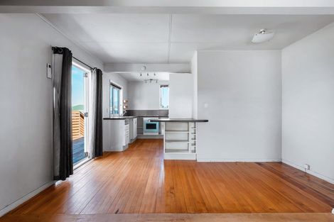 Photo of property in 4 Kauri Drive, Wairakei, Taupo, 3332