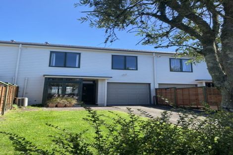 Photo of property in Tuscany Towers, 70/1 Ambrico Place, New Lynn, Auckland, 0600