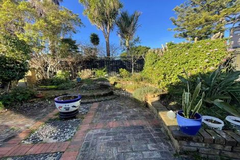 Photo of property in 17 Glendhu Road, Bayview, Auckland, 0629