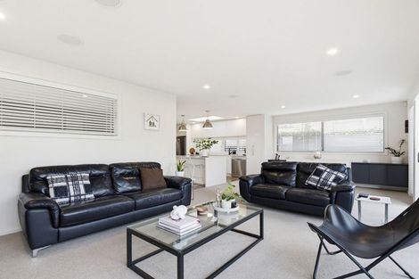 Photo of property in 572 Grenada Street, Papamoa Beach, Papamoa, 3118