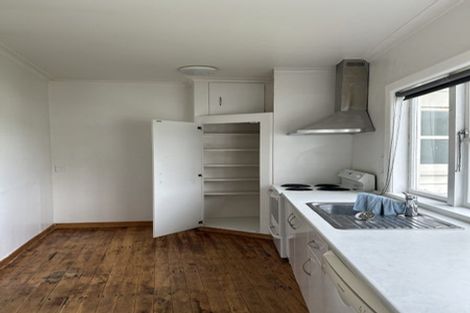 Photo of property in 11 Waru Street, Khandallah, Wellington, 6035